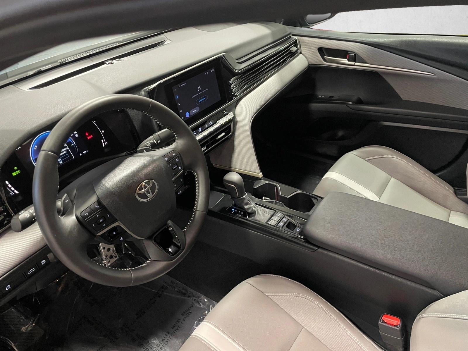 2026 Toyota Camry SE (Natl)