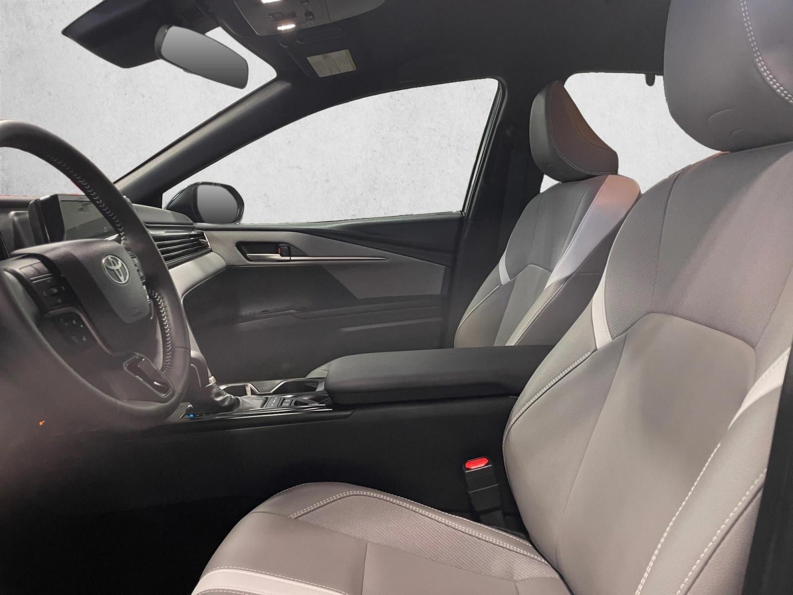 2026 Toyota Camry SE (Natl)
