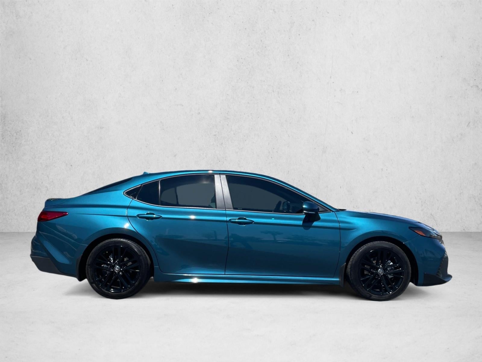 2026 Toyota Camry SE (Natl)