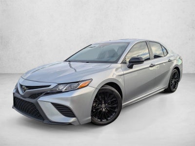 2020 Toyota Camry SE Nightshade Auto (Natl)
