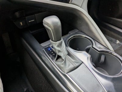 2020 Toyota Camry SE Nightshade Auto (Natl)