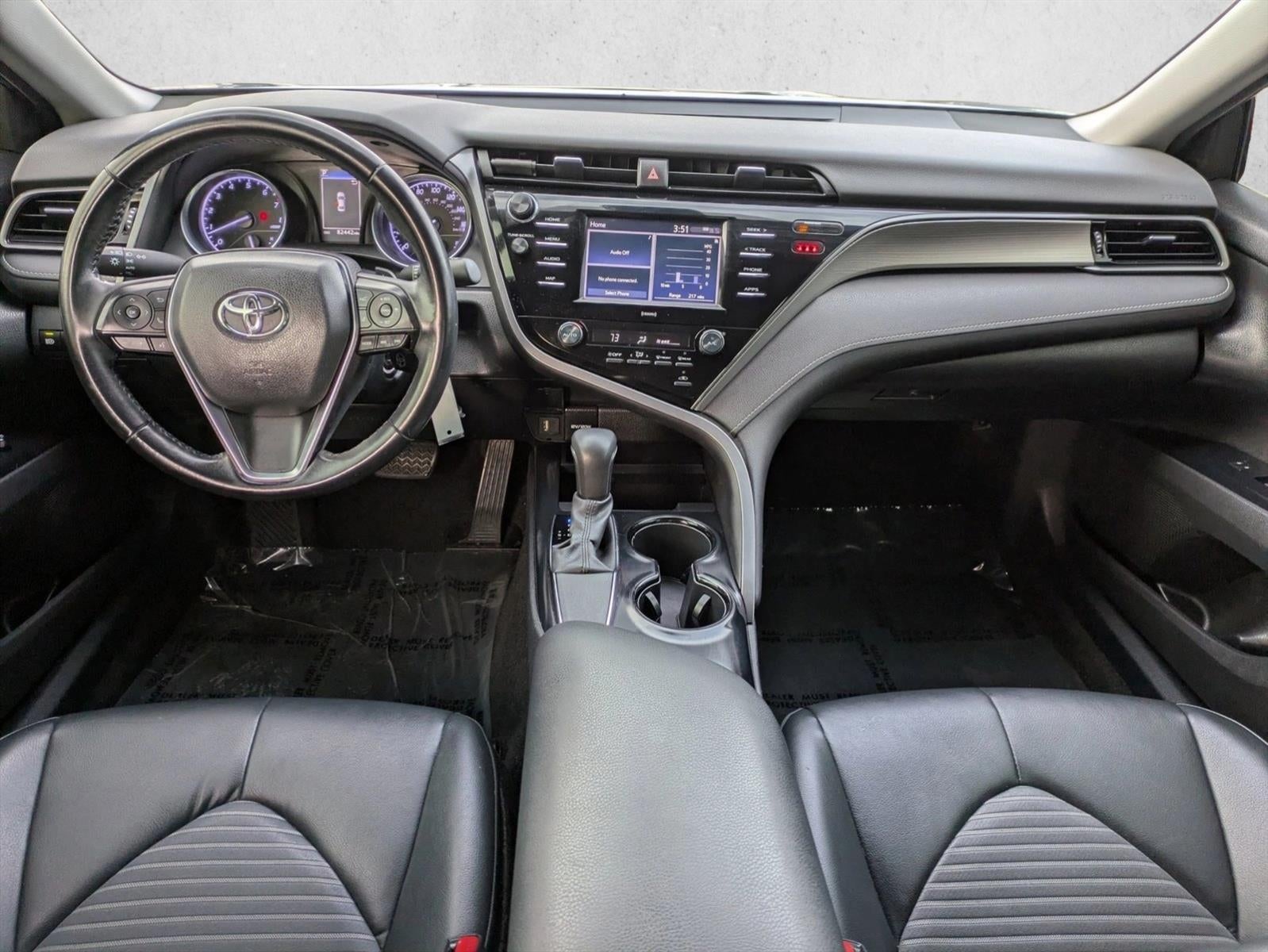 2020 Toyota Camry SE Nightshade Auto (Natl)