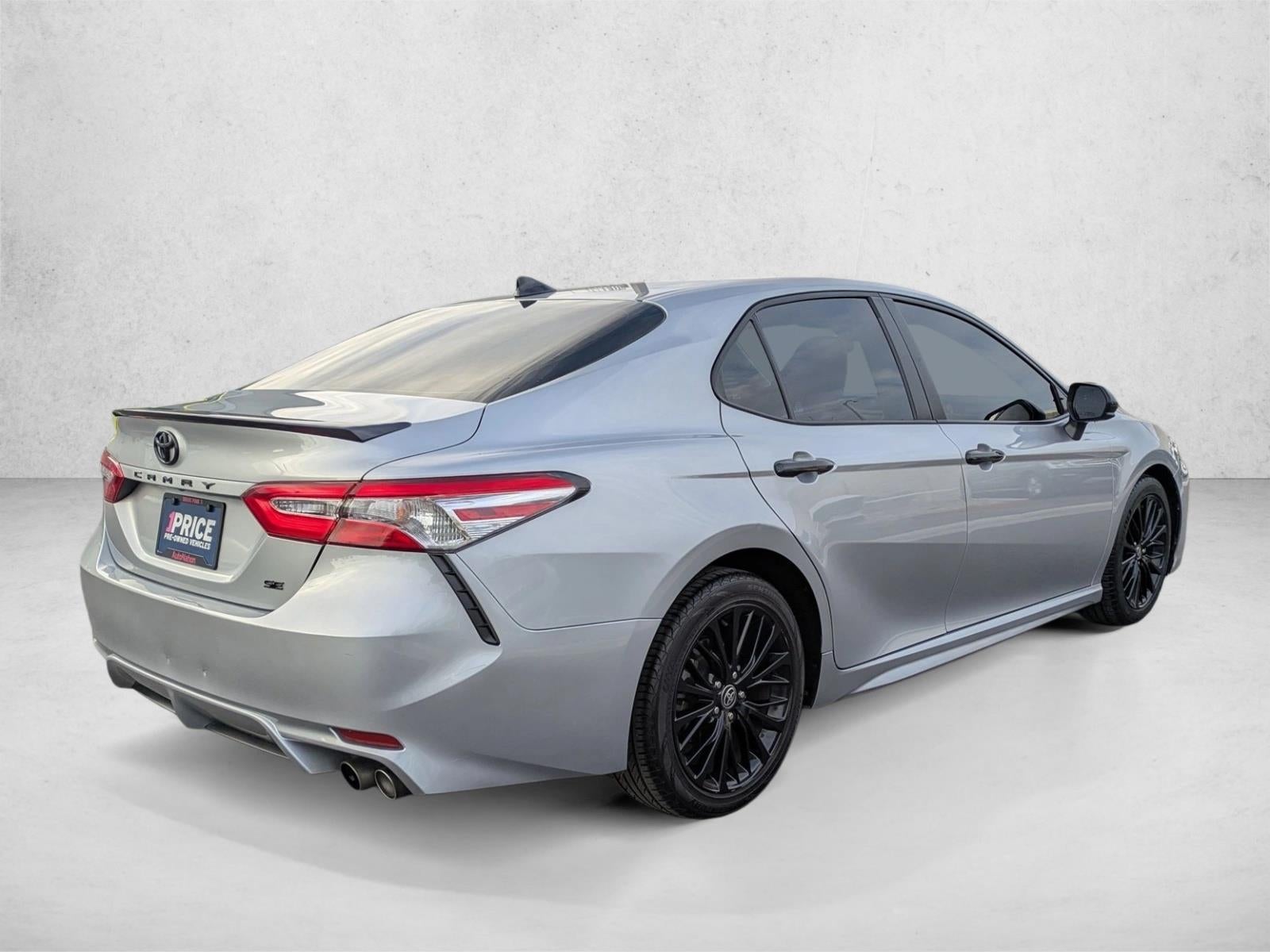 2020 Toyota Camry SE Nightshade Auto (Natl)