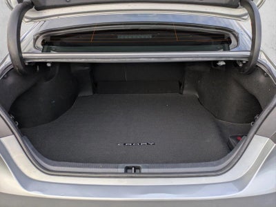 2020 Toyota Camry SE Nightshade Auto (Natl)