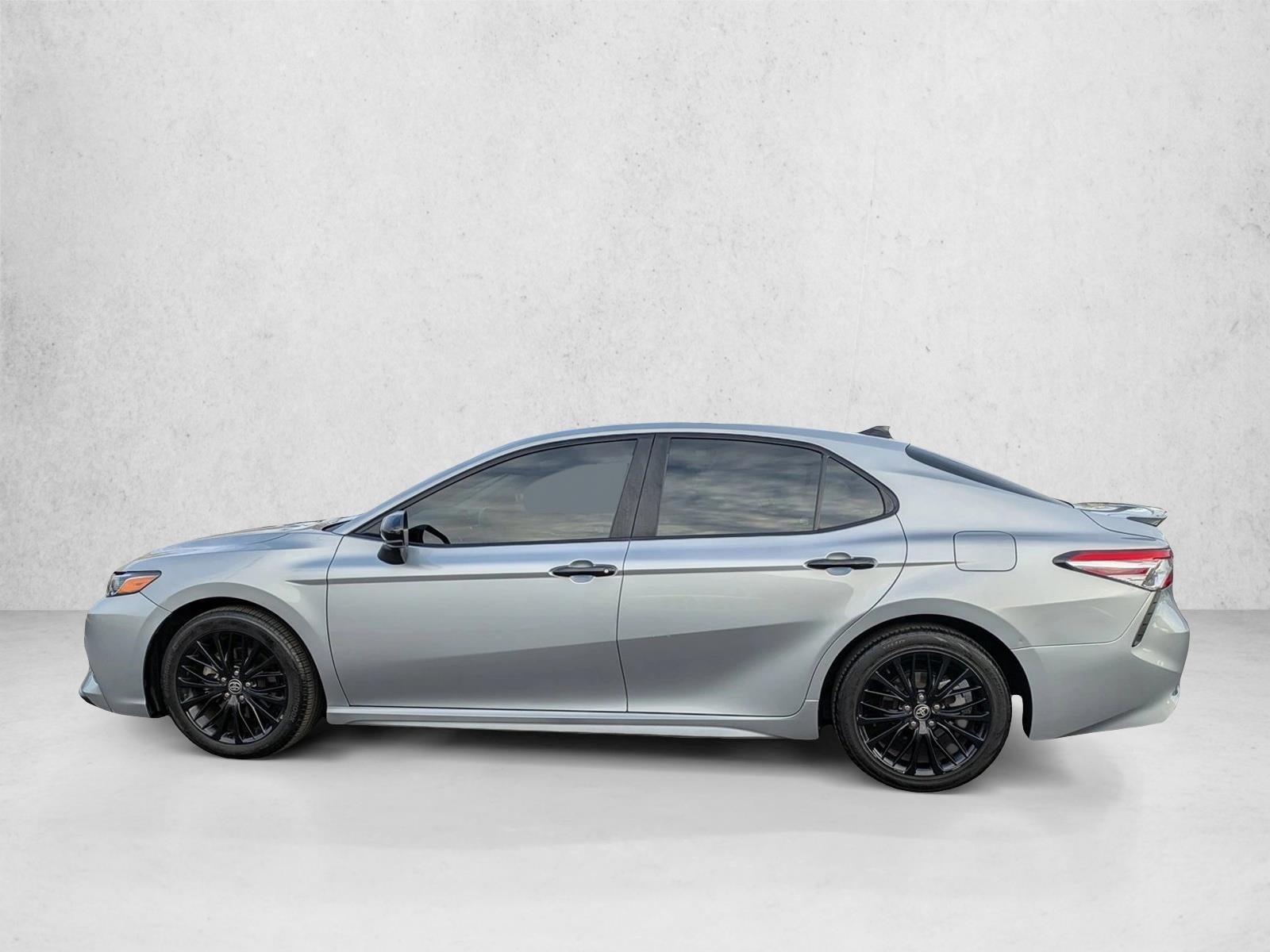 2020 Toyota Camry SE Nightshade Auto (Natl)