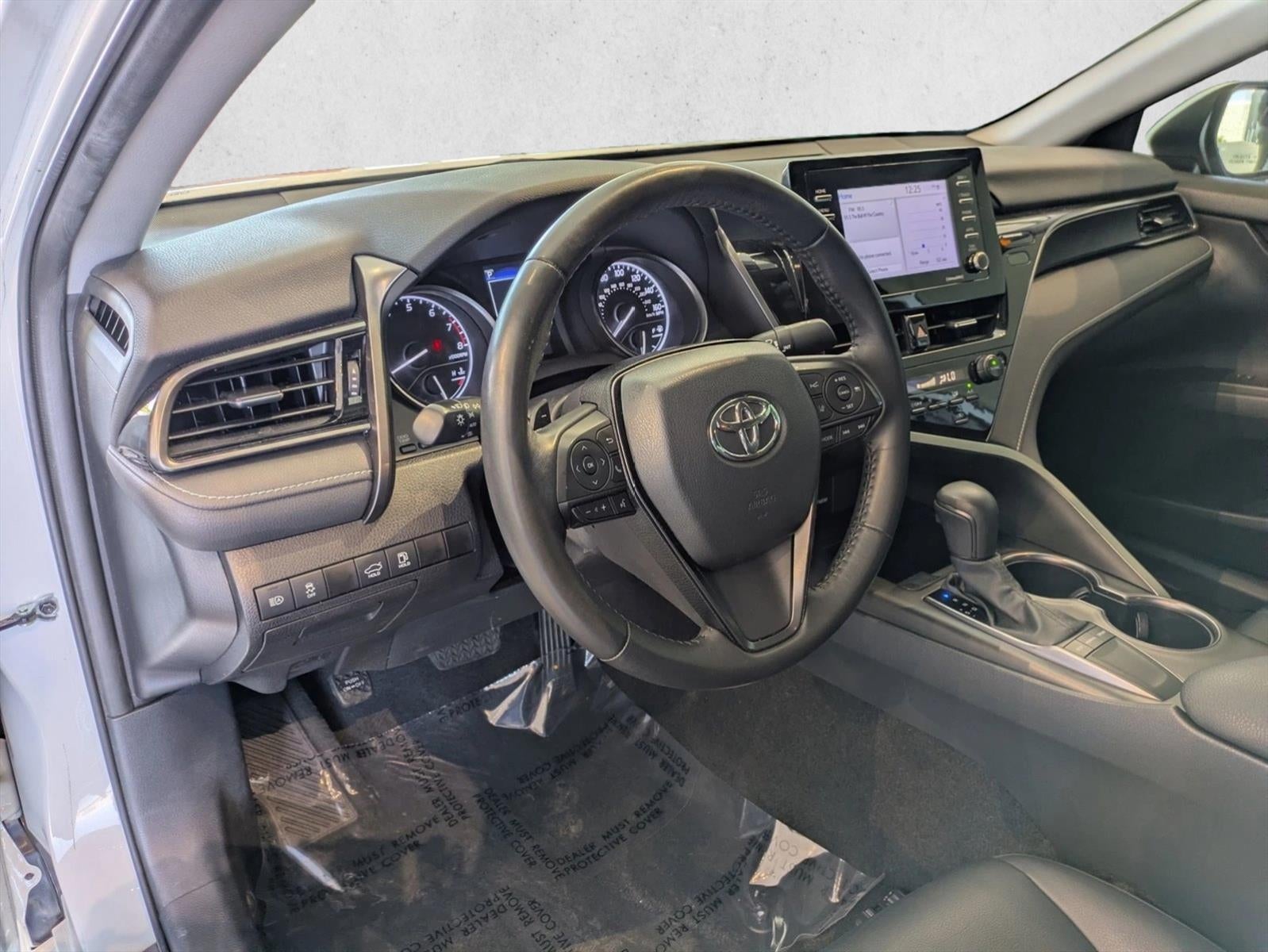 2023 Toyota Camry SE Auto (SE)