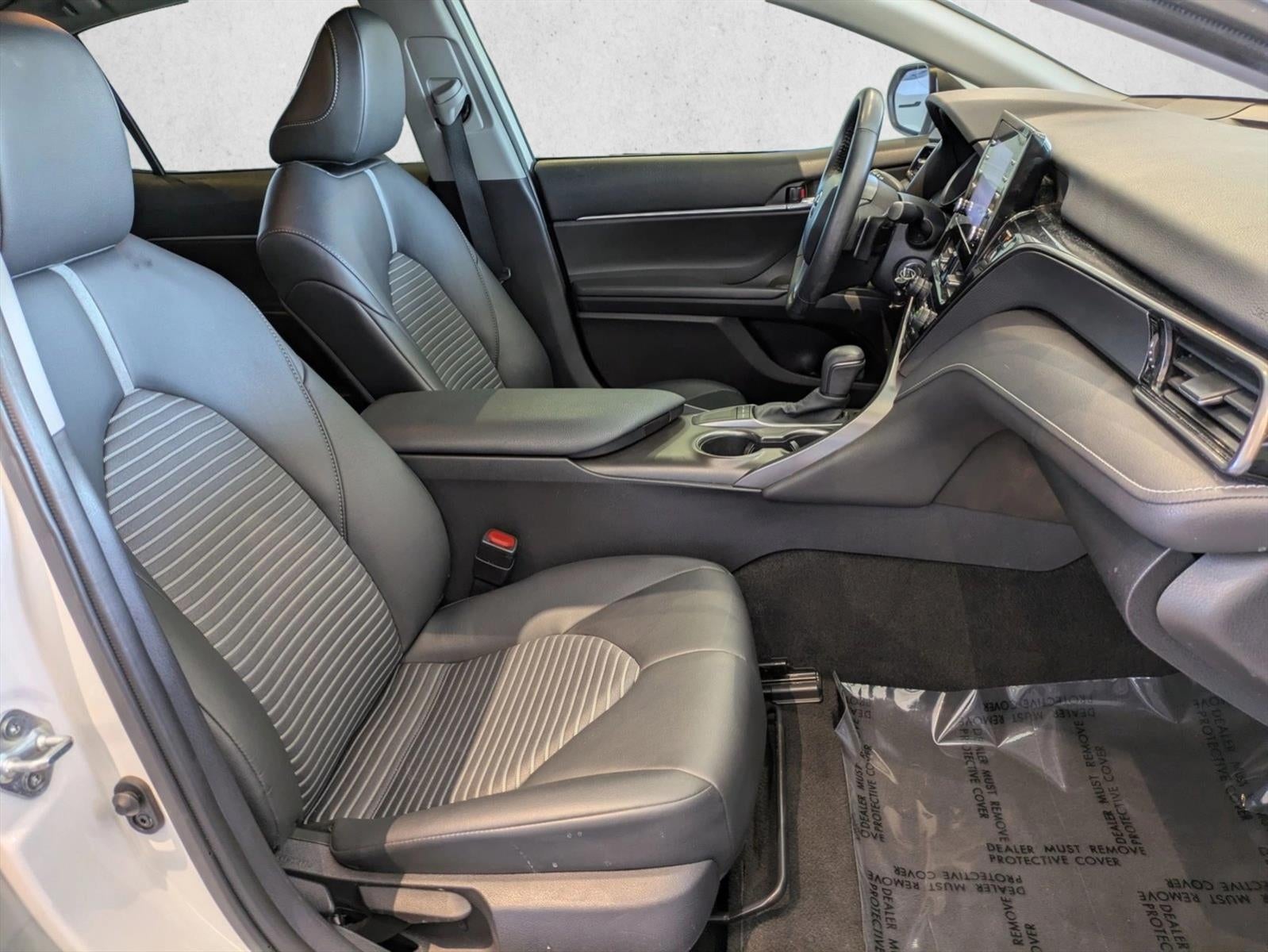 2023 Toyota Camry SE Auto (SE)