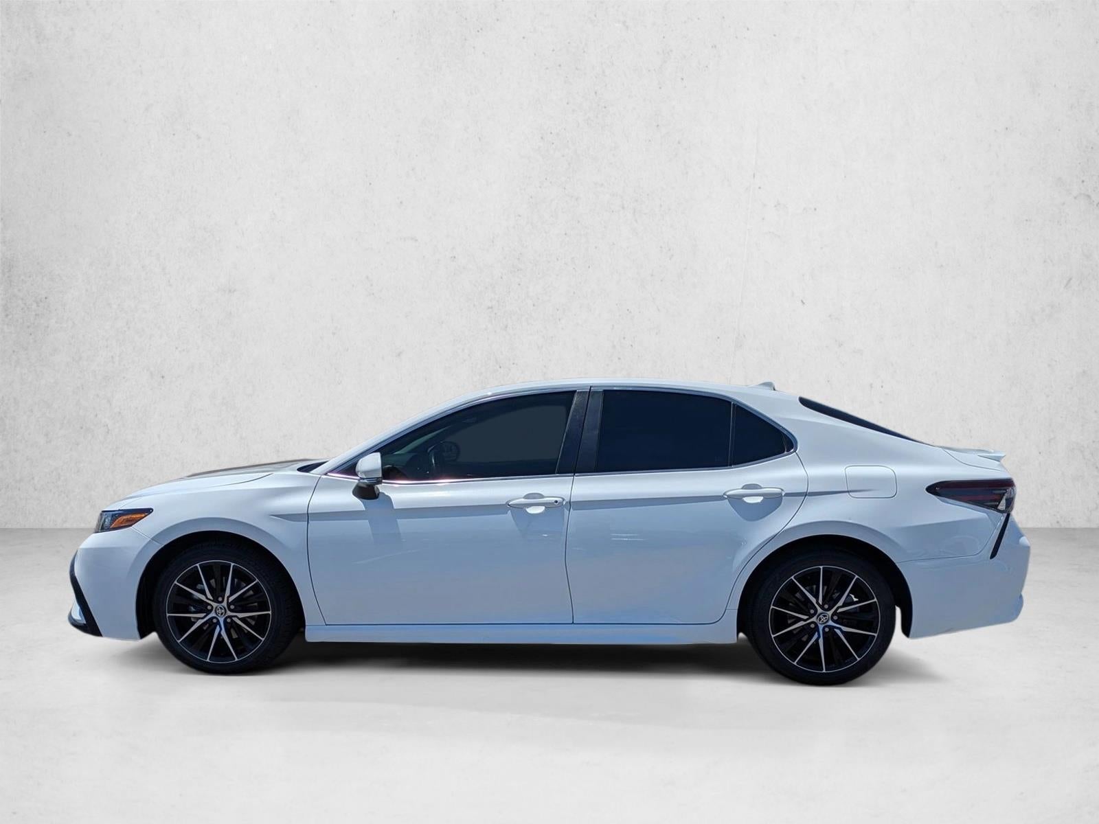 2023 Toyota Camry SE Auto (SE)