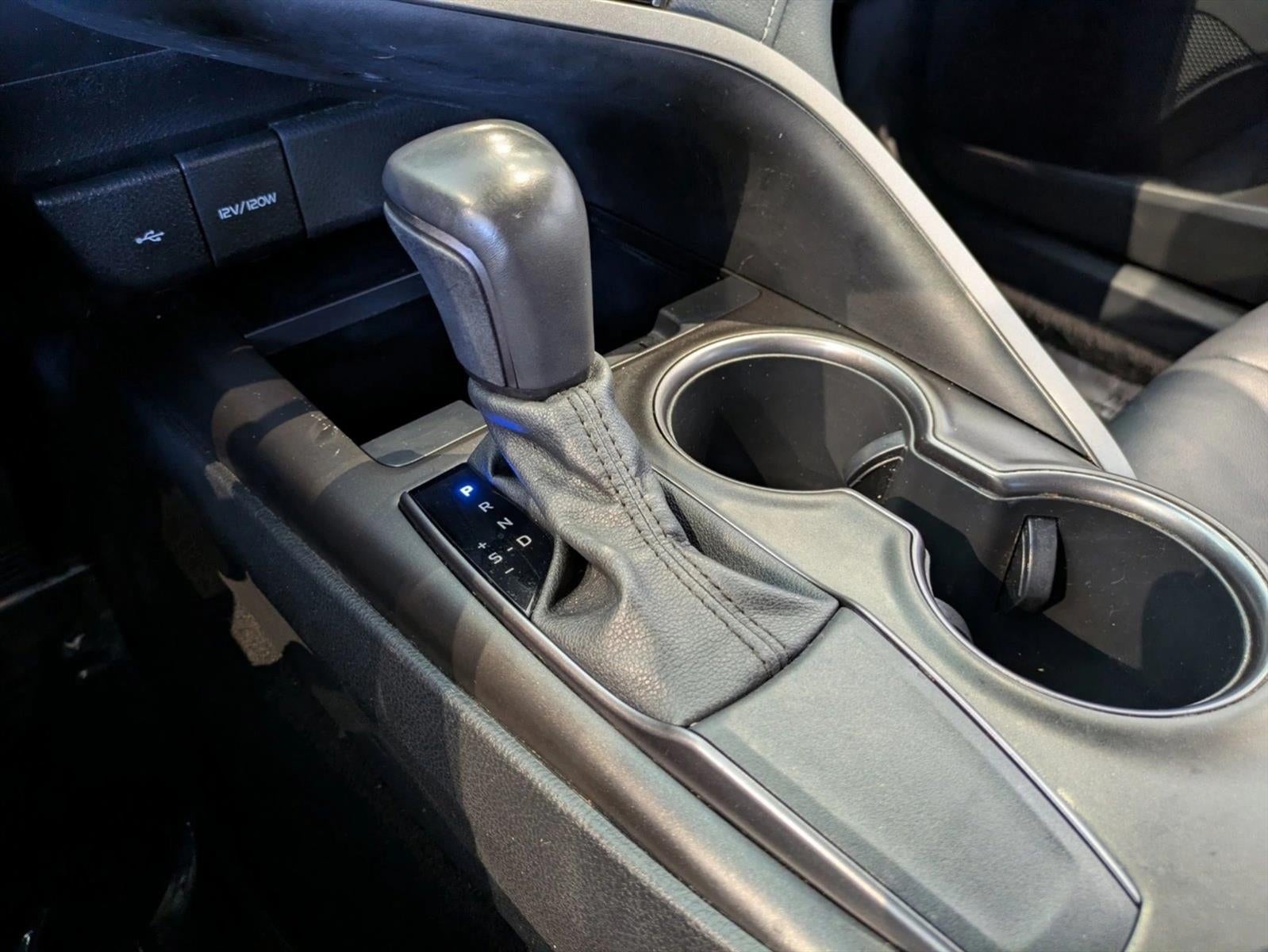 2021 Toyota Camry SE Auto (Natl)