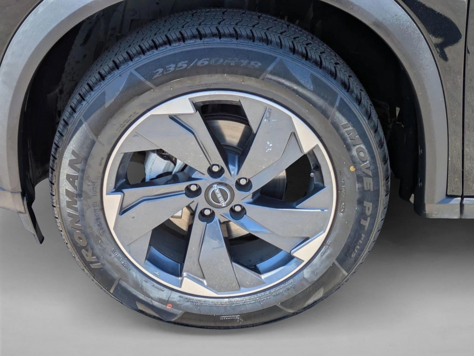 2024 Nissan Rogue FWD SV