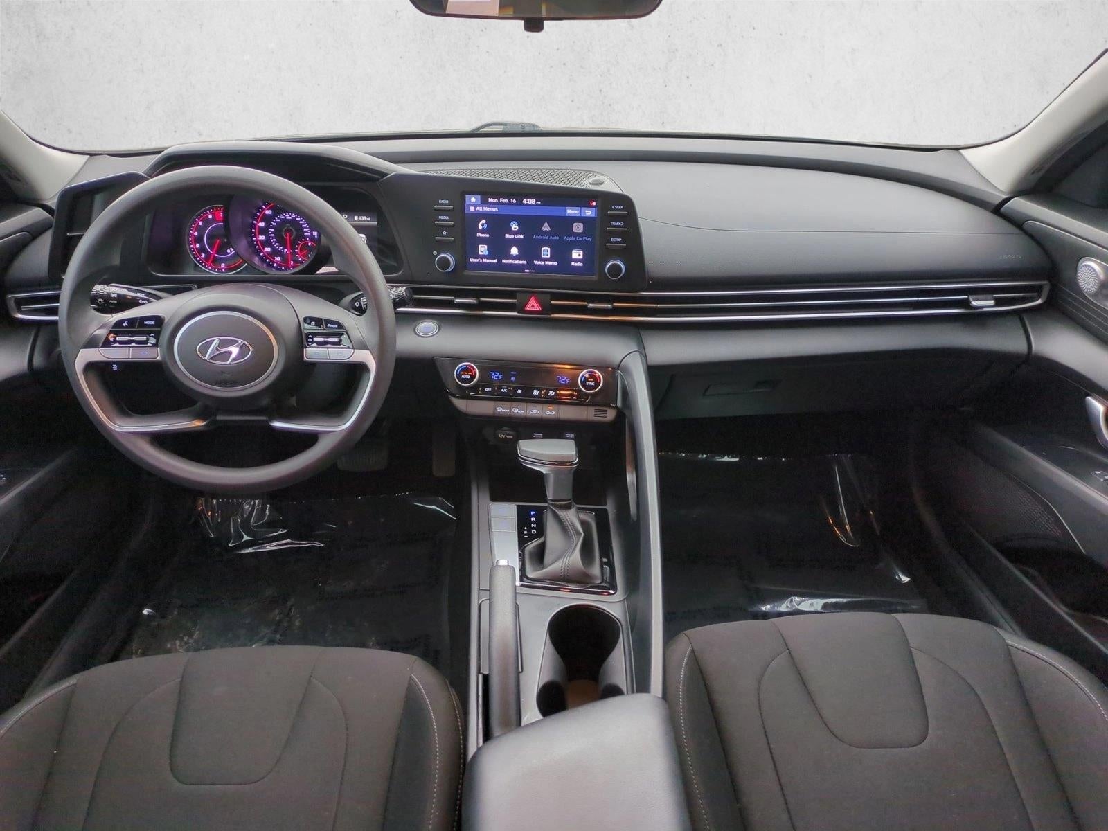 2022 Hyundai ELANTRA SEL IVT