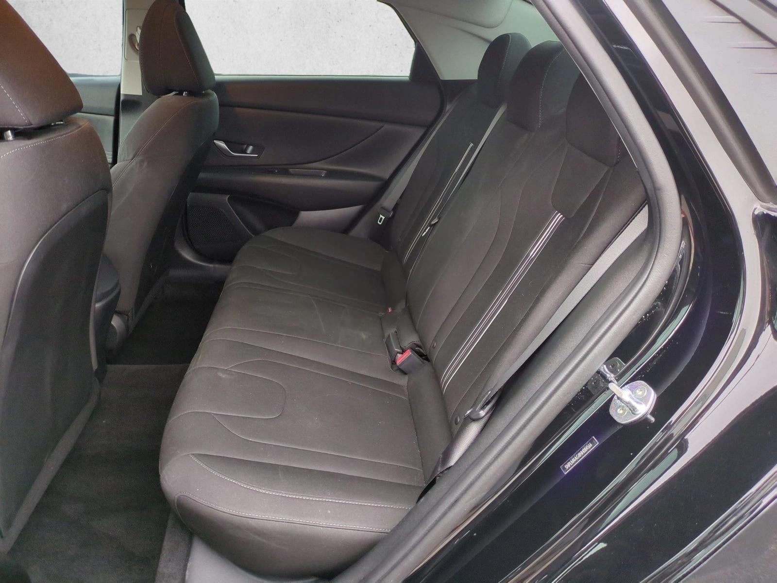 2022 Hyundai ELANTRA SEL IVT