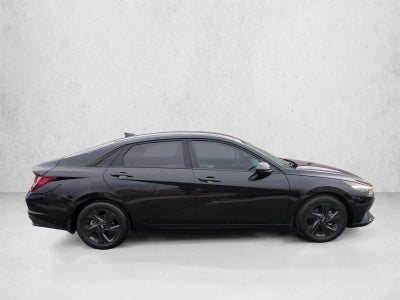 2022 Hyundai ELANTRA SEL IVT