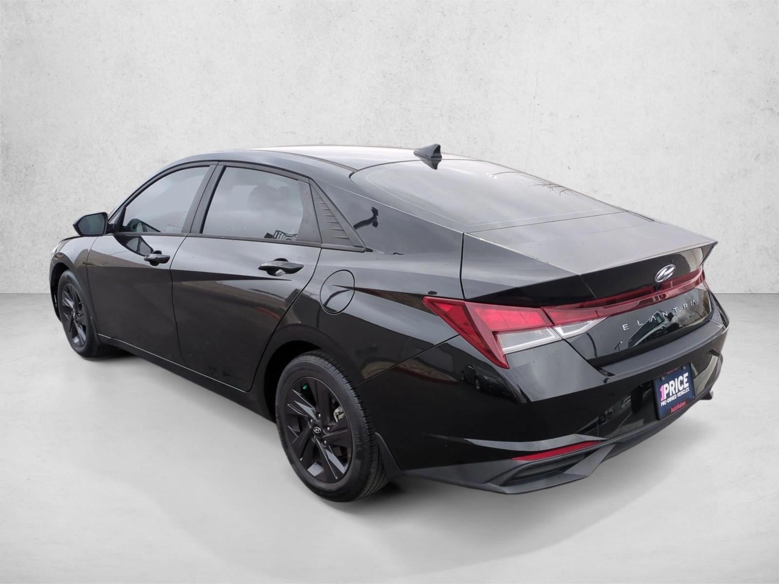 2022 Hyundai ELANTRA SEL IVT