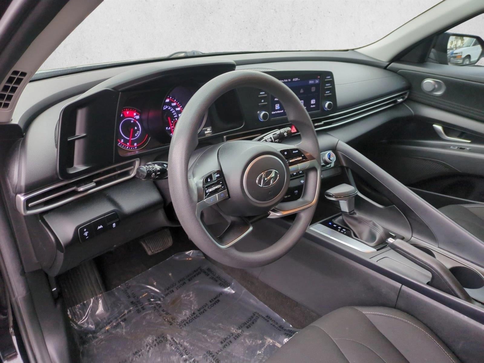 2022 Hyundai ELANTRA SEL IVT