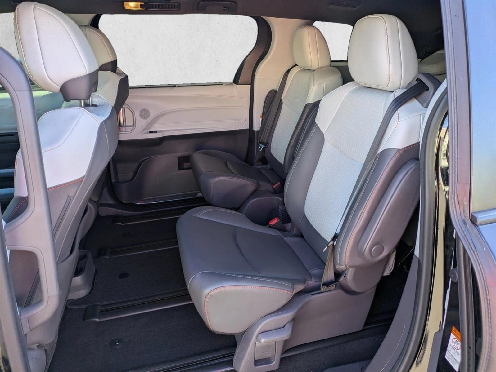 2021 Toyota Sienna XSE FWD 7-Passenger (Natl)