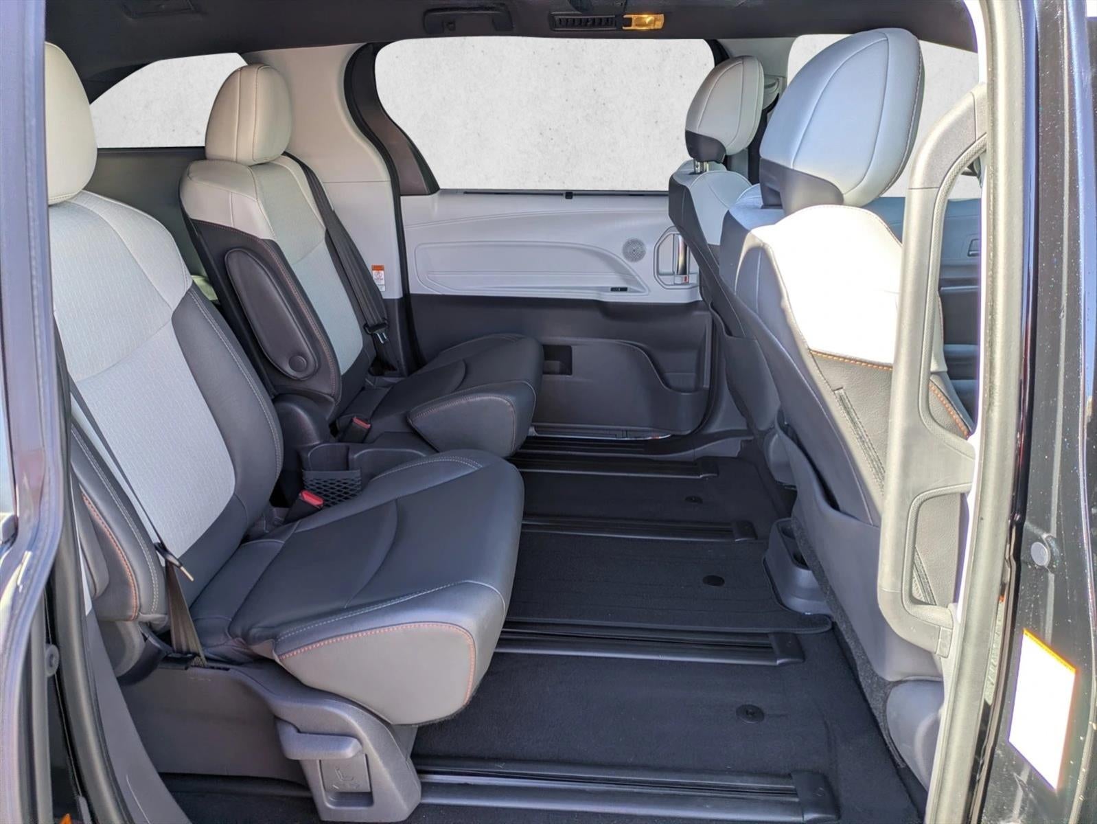 2021 Toyota Sienna XSE FWD 7-Passenger (Natl)