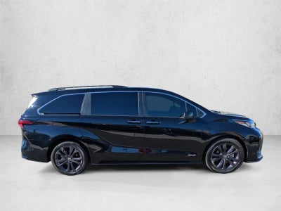 2021 Toyota Sienna XSE FWD 7-Passenger (Natl)