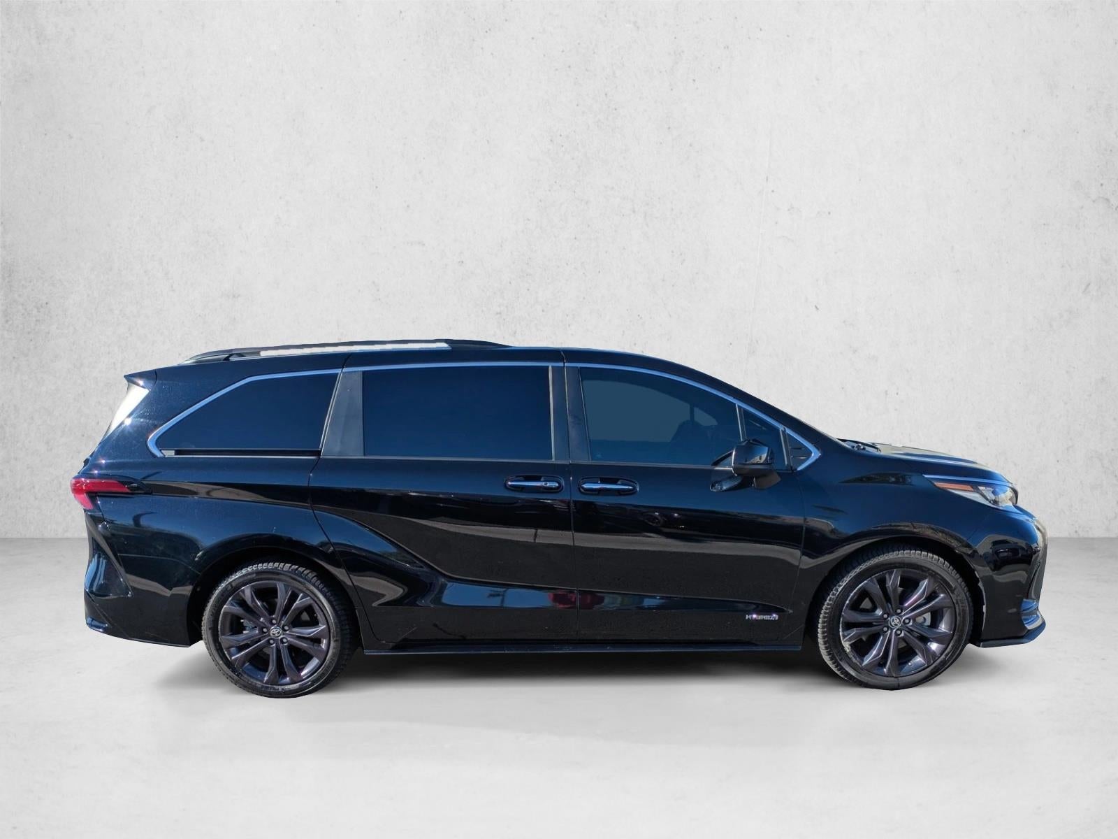 2021 Toyota Sienna XSE FWD 7-Passenger (Natl)