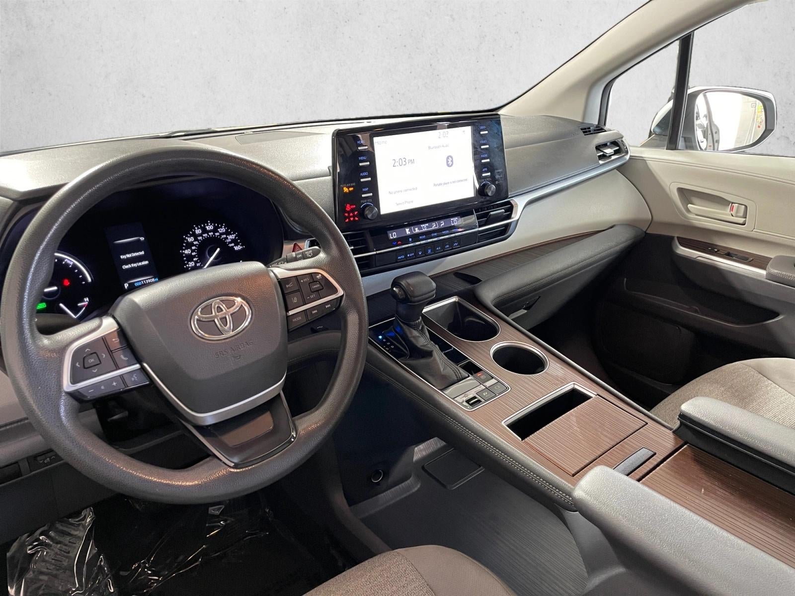 2021 Toyota Sienna LE FWD 8-Passenger (Natl)