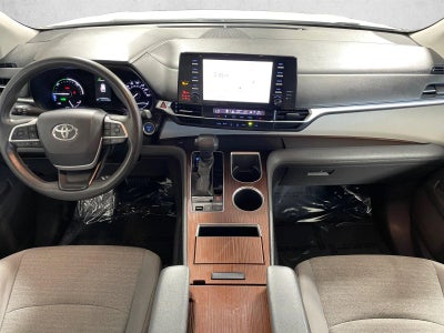 2021 Toyota Sienna LE FWD 8-Passenger (Natl)