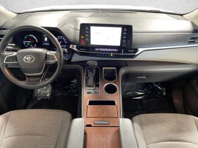 2021 Toyota Sienna LE FWD 8-Passenger (Natl)