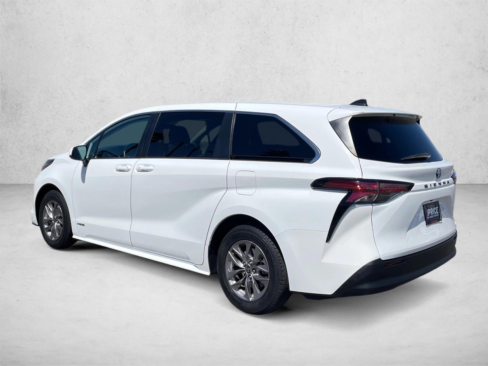 2021 Toyota Sienna LE FWD 8-Passenger (Natl)