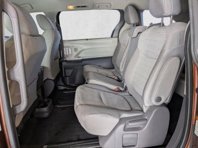 2021 Toyota Sienna LE FWD 8-Passenger (Natl)