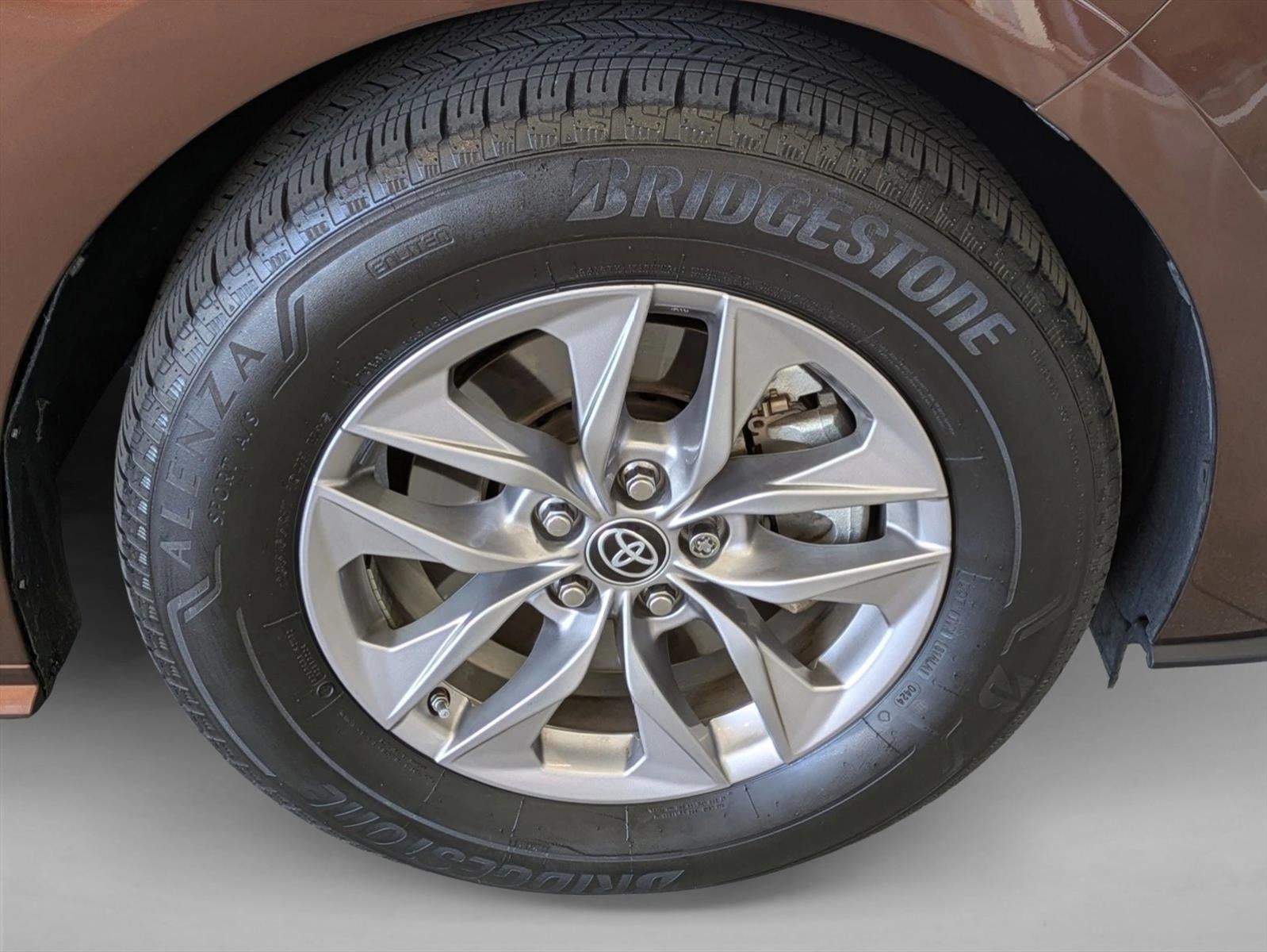 2021 Toyota Sienna LE FWD 8-Passenger (Natl)