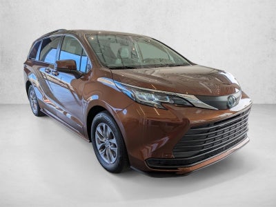 2021 Toyota Sienna LE FWD 8-Passenger (Natl)