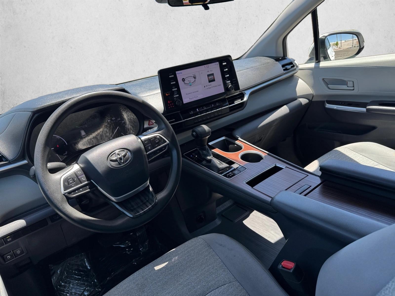 2021 Toyota Sienna LE FWD 8-Passenger (Natl)