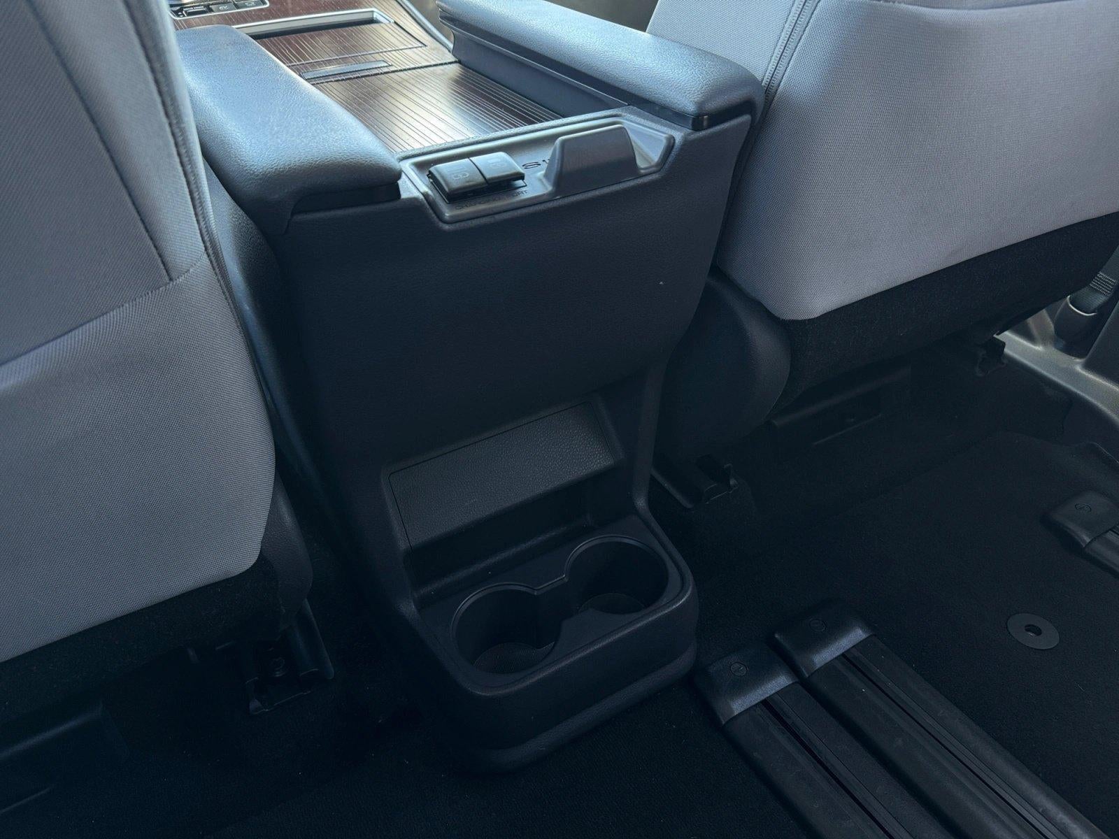 2021 Toyota Sienna LE FWD 8-Passenger (Natl)