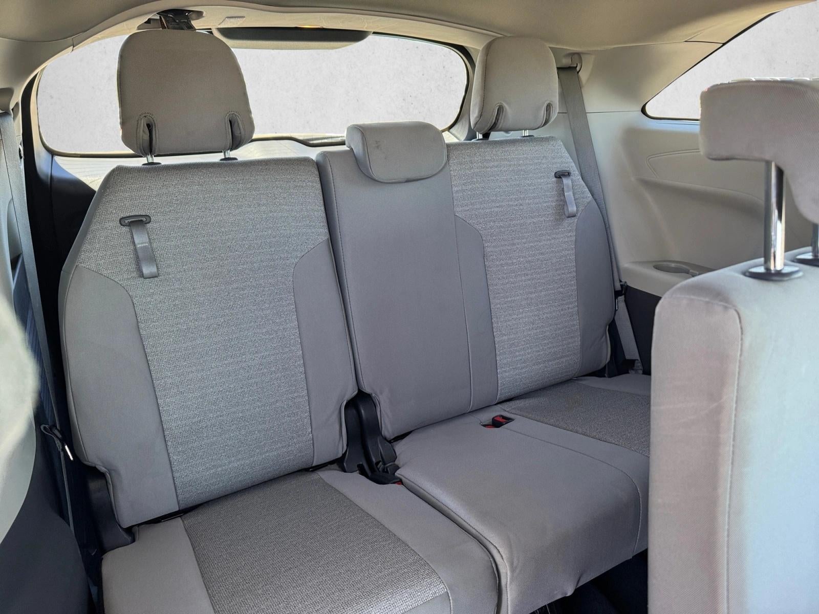 2021 Toyota Sienna LE FWD 8-Passenger (Natl)