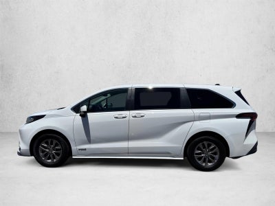 2021 Toyota Sienna LE FWD 8-Passenger (Natl)