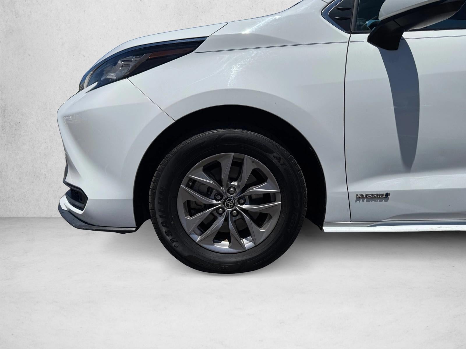 2021 Toyota Sienna LE FWD 8-Passenger (Natl)