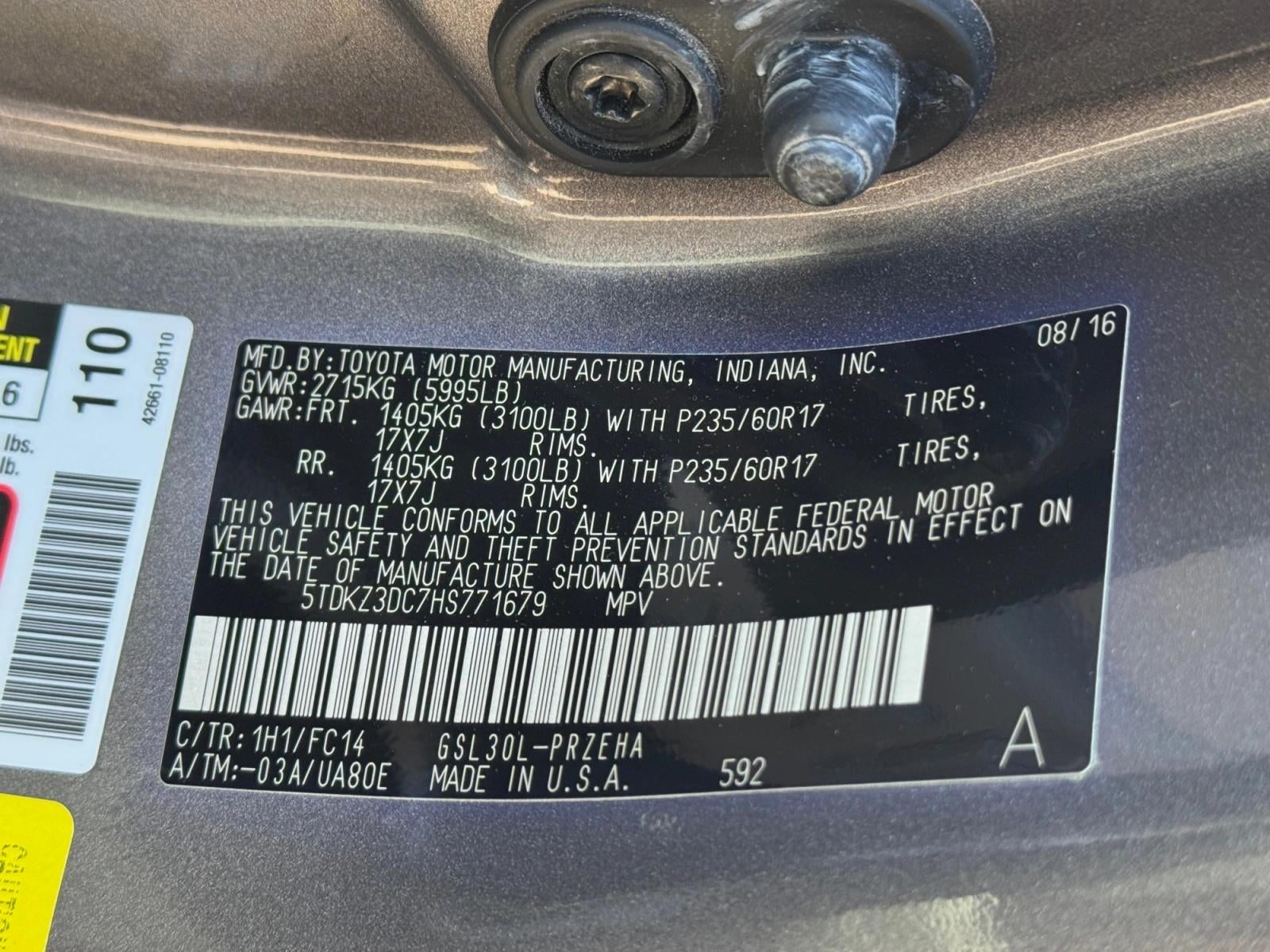 2017 Toyota Sienna LE FWD 8-Passenger (Natl)