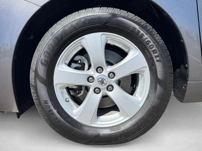 2017 Toyota Sienna LE FWD 8-Passenger (Natl)