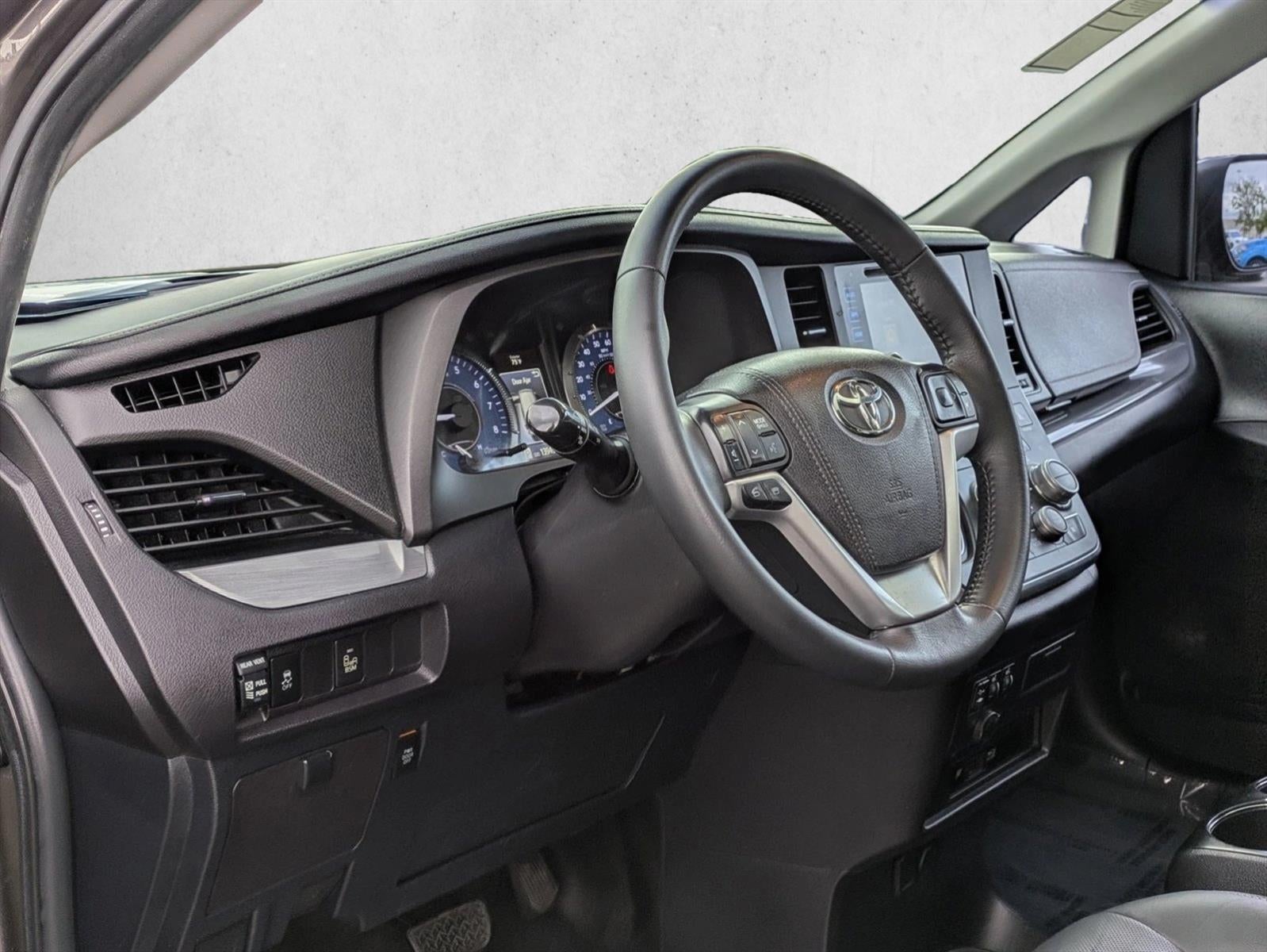 2016 Toyota Sienna 5dr 8-Pass Van SE Premium FWD (GS)