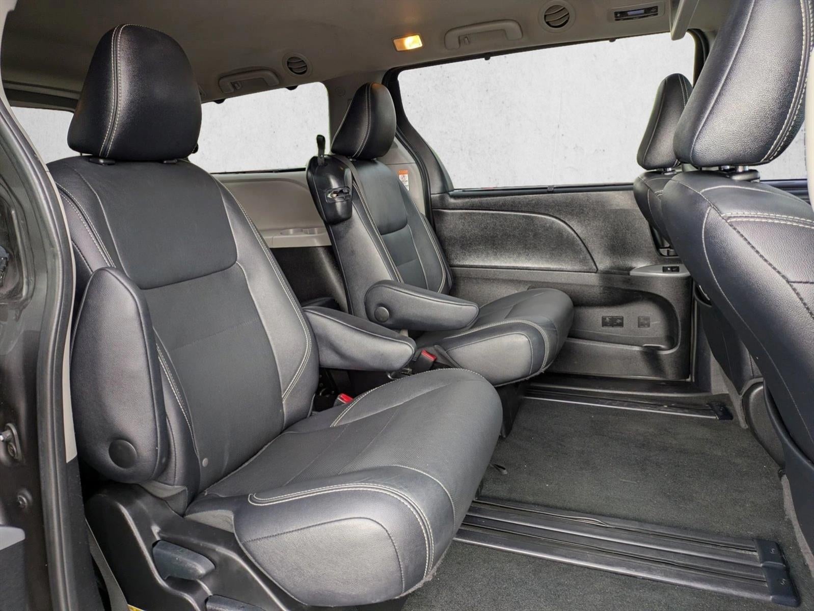 2016 Toyota Sienna 5dr 8-Pass Van SE Premium FWD (GS)