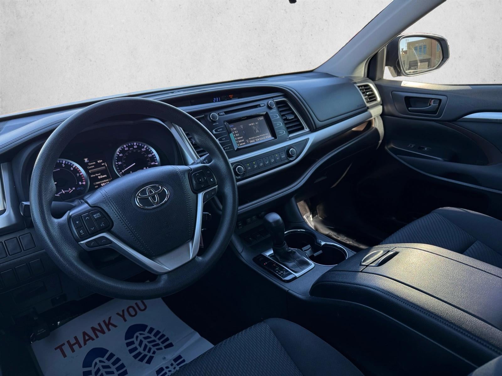 2019 Toyota Highlander LE I4 FWD (Natl)
