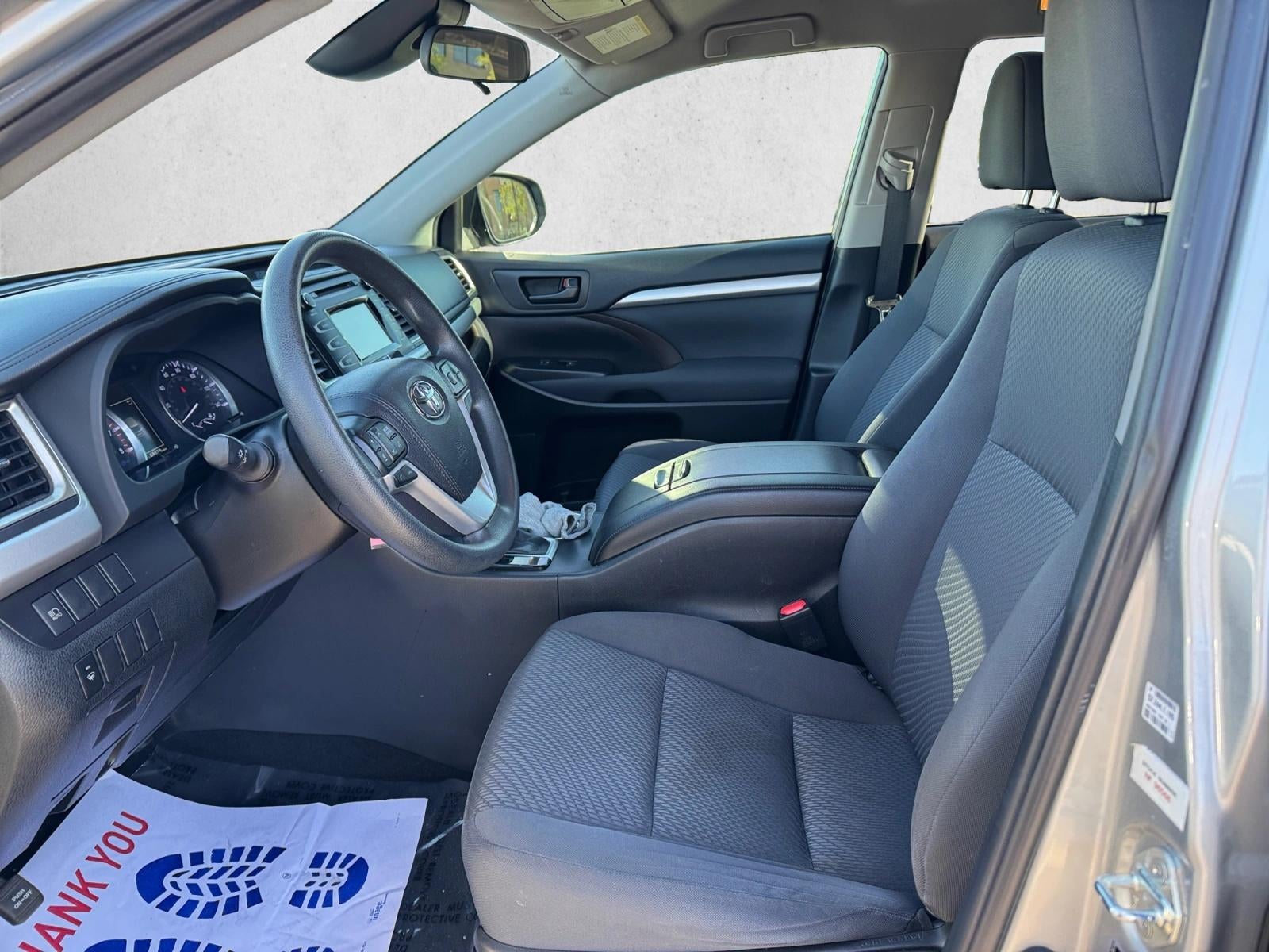 2019 Toyota Highlander LE I4 FWD (Natl)