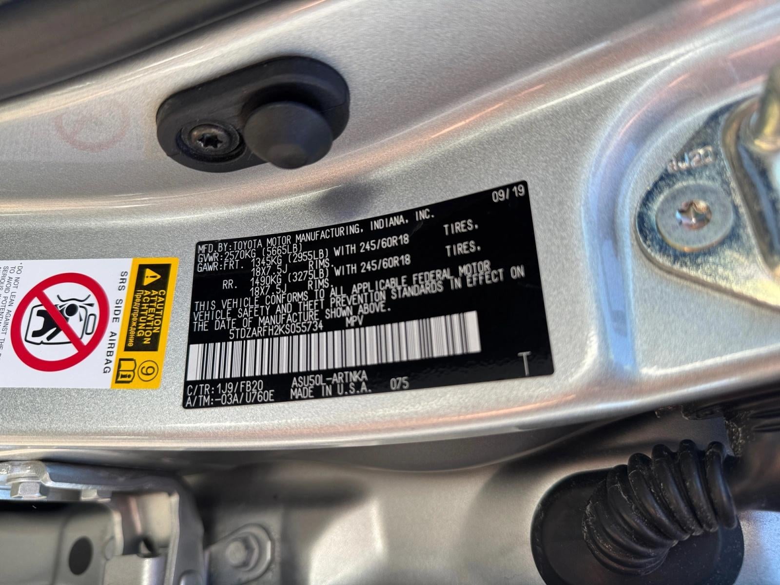 2019 Toyota Highlander LE I4 FWD (Natl)