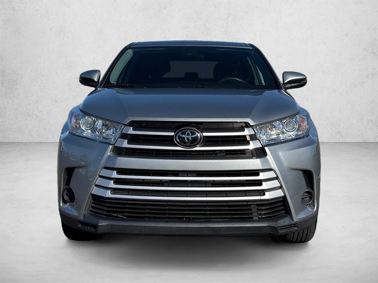 2019 Toyota Highlander LE I4 FWD (Natl)