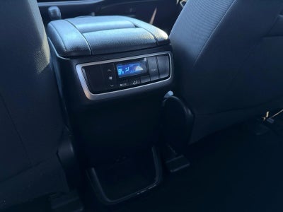 2019 Toyota Highlander LE I4 FWD (Natl)