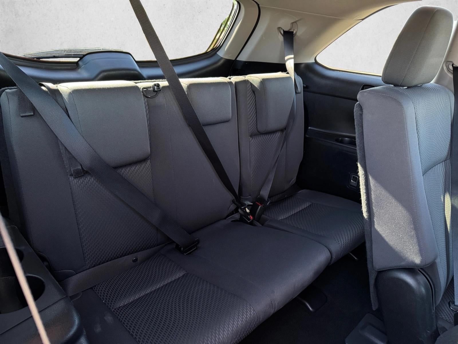 2019 Toyota Highlander LE I4 FWD (Natl)