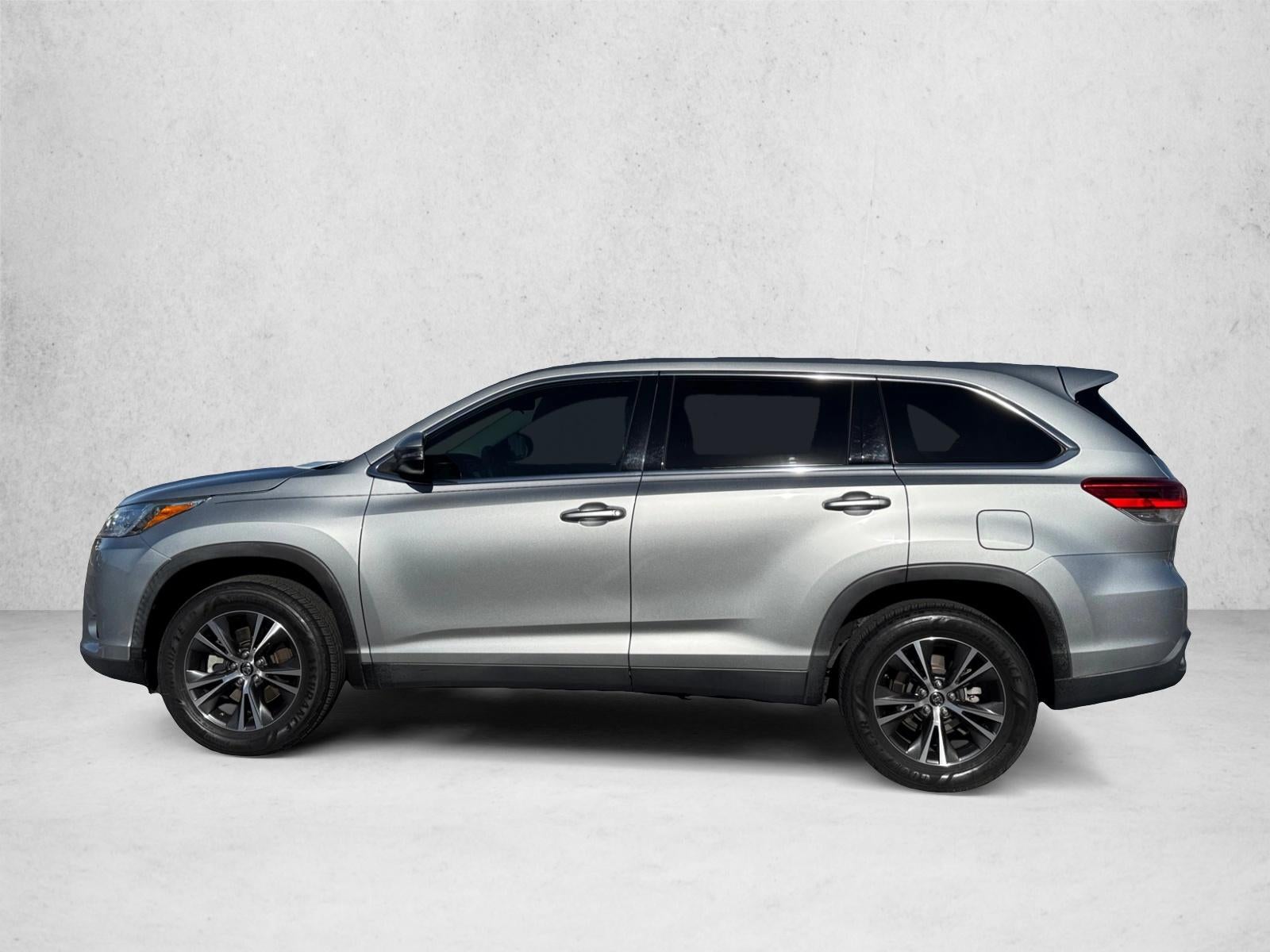 2019 Toyota Highlander LE I4 FWD (Natl)