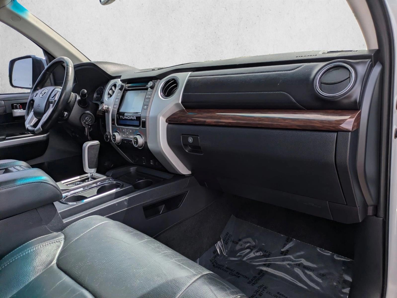 2017 Toyota Tundra 4WD 4WD Limited CrewMax 5.5' Bed 5.7L FFV (Natl)