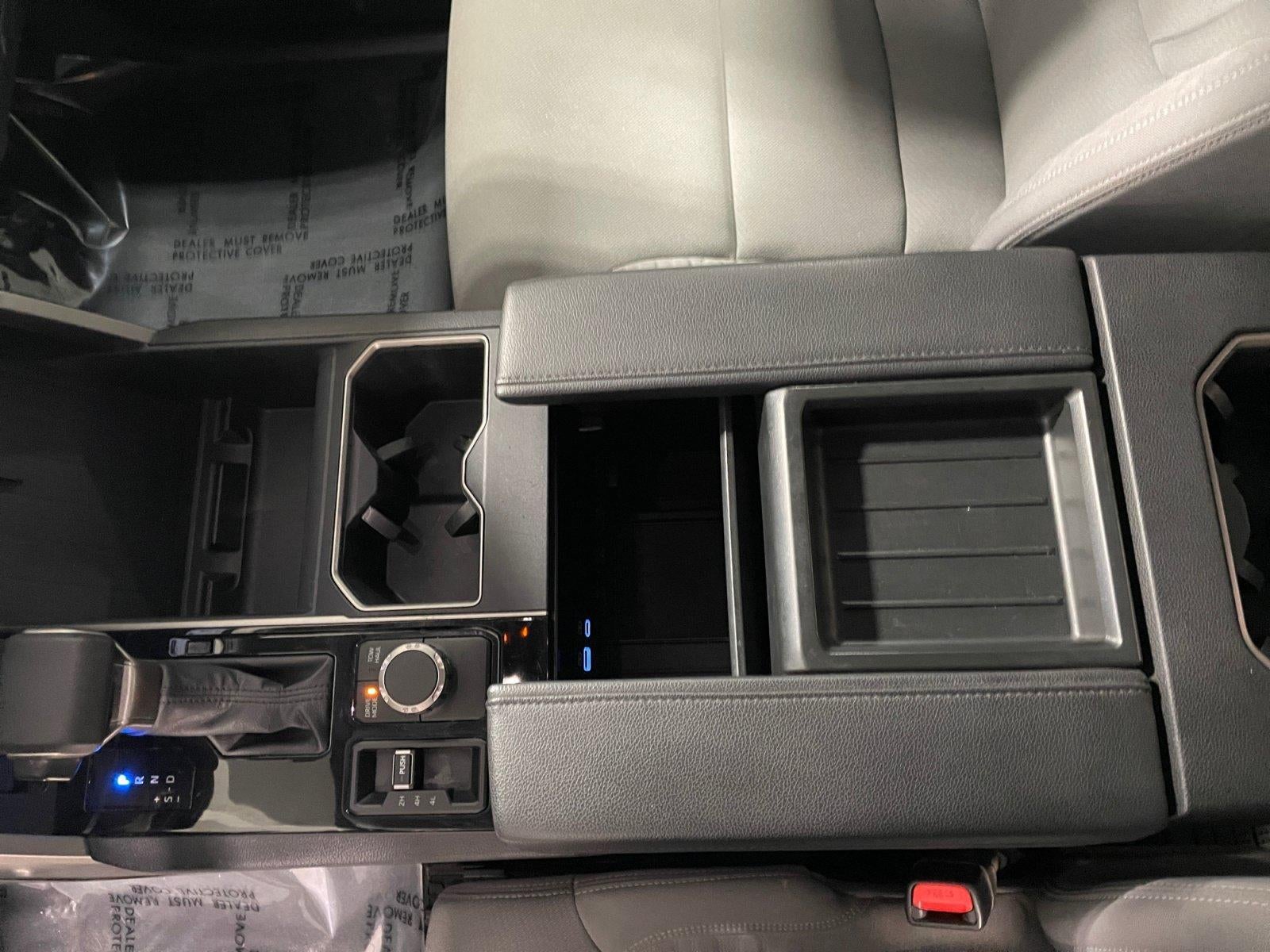2022 Toyota Tundra 4WD 4WD SR5 CrewMax 5.5' Bed (Natl)