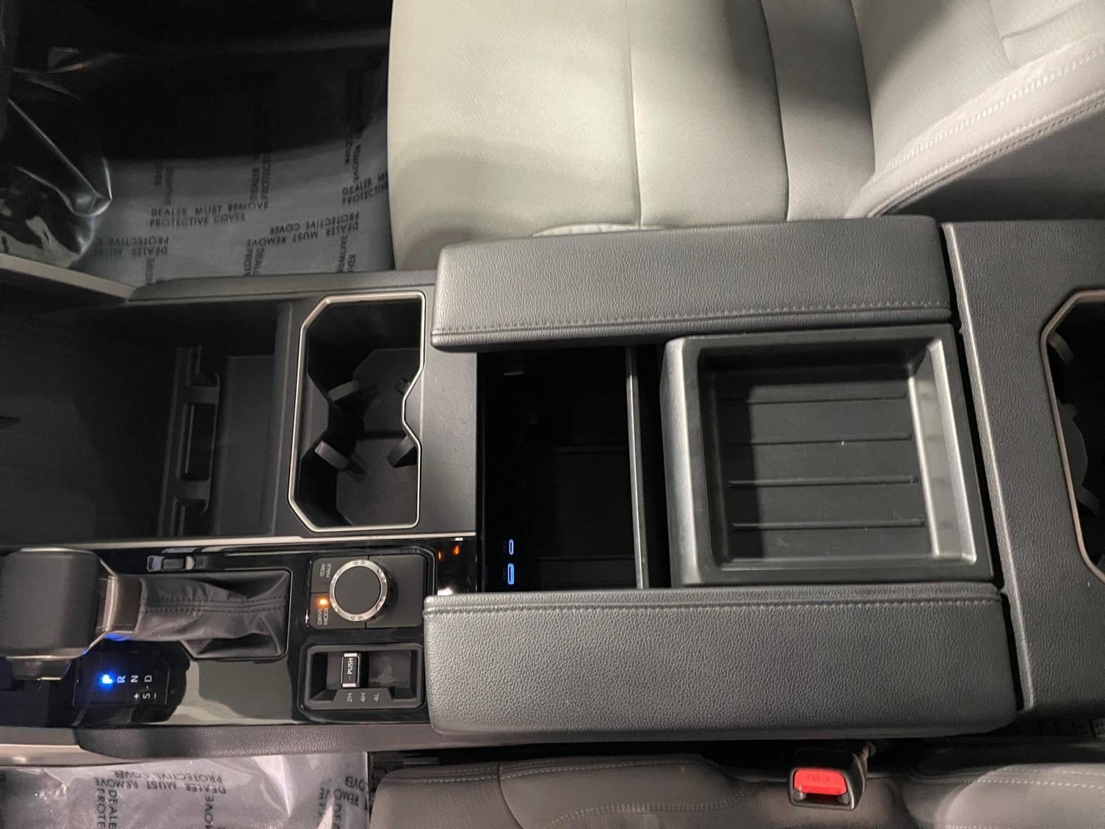 2022 Toyota Tundra 4WD 4WD SR5 CrewMax 5.5' Bed (Natl)