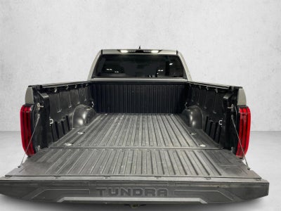 2022 Toyota Tundra 4WD 4WD SR5 CrewMax 5.5' Bed (Natl)